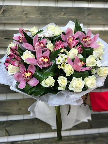 Букет цветов из: Розы и Хризантемы в Садовом Ставропольского края